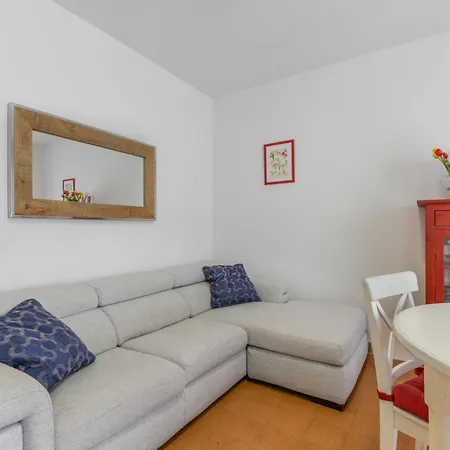 La Roccia By Interhome קאבו